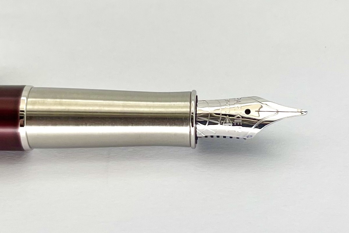 ParkerSonnetPremiumMetalRedCTFountainPen_L